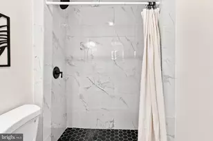 637 N Robinson St, Baltimore, MD 21205 - Photo 16