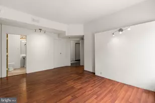 700 Park Ave, Baltimore, MD 21201 - Photo 10