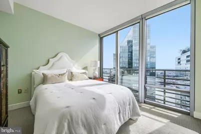 675 President Street #2702, Baltimore, MD 21202 - Photo 12