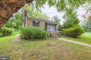 6011 Western Run Dr, Baltimore, MD 21209 - Photo 2