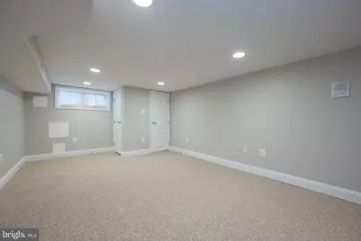 226 S East Avenue S, Baltimore, MD 21224 - Photo 18