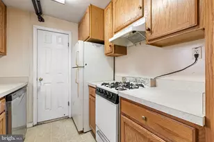 1921 Aliceanna St, Baltimore, MD 21231 - Photo 12