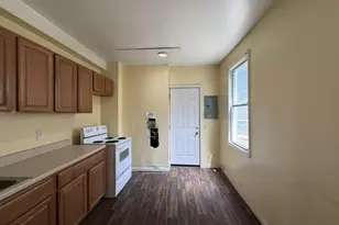 1758 Gorsuch Ave, Baltimore, MD 21218 - Photo 4