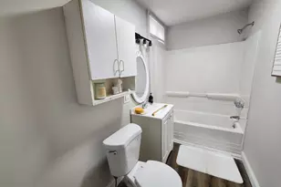 724 E 35th St, Baltimore, MD 21218 - Photo 20