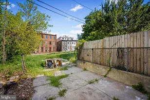 2114 E Hoffman St, Baltimore, MD 21213 - Photo 26