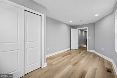 2114 E Hoffman Street, Baltimore, MD 21213 - Photo 18