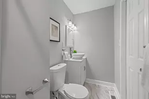 607 S Durham St, Baltimore, MD 21231 - Photo 18