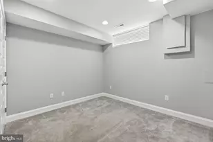322 S Clinton St, Baltimore, MD 21224 - Photo 26