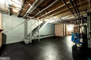 227 N Monastery Ave, Baltimore, MD 21229 - Photo 18