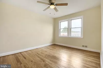 220 N Edgewood Street, Baltimore, MD 21229 - Photo 12