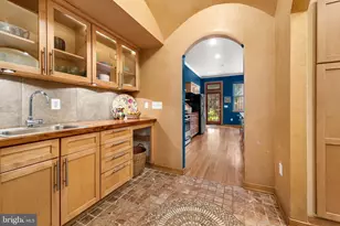 1802 St Paul St, Baltimore, MD 21202 - Photo 30