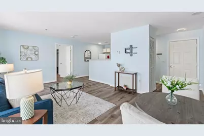 2702 Lighthouse Pt E #629, Baltimore, MD 21224 - Photo 4
