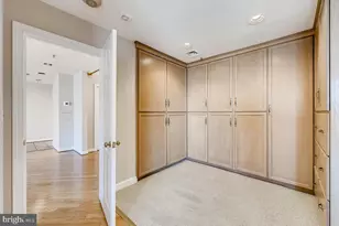 10 E Lee St, Baltimore, MD 21202 - Photo 14