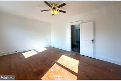 641 N Augusta Avenue, Baltimore, MD 21229 - Photo 36