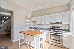 3819 Roland Ave, Baltimore, MD 21211 - Photo 4