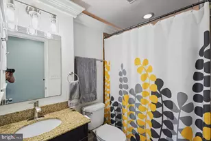2105 E Lamley St, Baltimore, MD 21231 - Photo 26