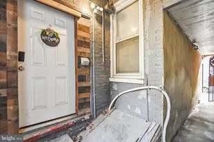 2050 Bank St, Baltimore, MD 21231 - Photo 32
