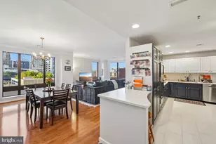 10 E Lee St, Baltimore, MD 21202 - Photo 22