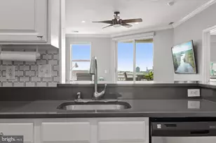 23 Pierside Dr, Baltimore, MD 21230 - Photo 16