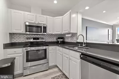 23 Pierside Drive #337, Baltimore, MD 21230 - Photo 14