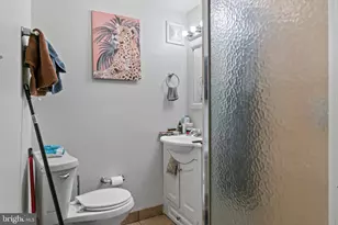 885 W Lombard St, Baltimore, MD 21201 - Photo 10