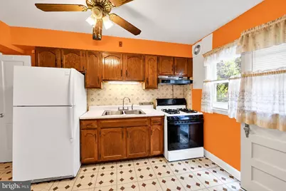 824 Wicklow Road, Baltimore, MD 21229 - Photo 8