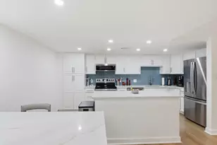 1040 Deer Ridge Dr, Baltimore, MD 21210 - Photo 16