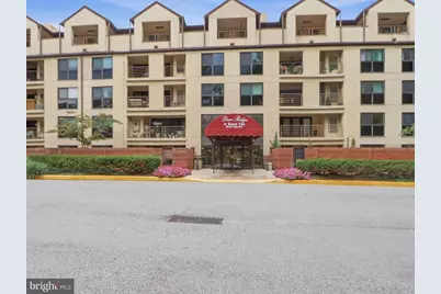 1040 Deer Ridge Drive #300, Baltimore, MD 21210 - Photo 2