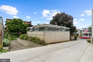 1028 W 38th St, Baltimore, MD 21211 - Photo 38