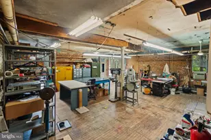 1028 W 38th St, Baltimore, MD 21211 - Photo 40