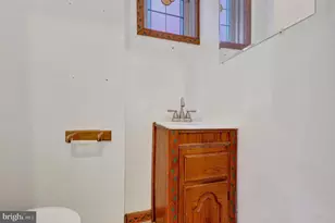 318 N Hilton St, Baltimore, MD 21229 - Photo 8