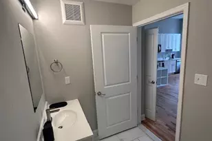 100 W Lexington St, Baltimore, MD 21201 - Photo 22