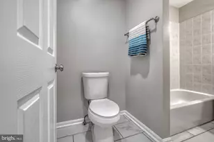 233 S Highland Ave, Baltimore, MD 21224 - Photo 16