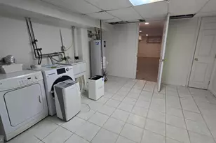 925 S Clinton St, Baltimore, MD 21224 - Photo 32
