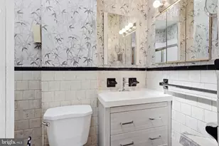 2807 W Lafayette Ave W, Baltimore, MD 21216 - Photo 12
