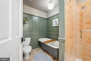 131 N Lakewood Ave, Baltimore, MD 21224 - Photo 28