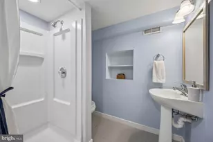 131 N Lakewood Ave, Baltimore, MD 21224 - Photo 38