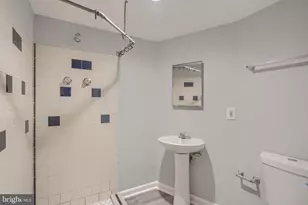 701 S Streeper St, Baltimore, MD 21224 - Photo 30