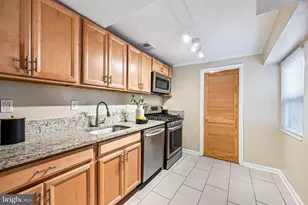 308 S Regester Street S, Baltimore, MD 21231 - Photo 8