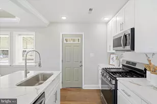 1000 Mt Holly St, Baltimore, MD 21229 - Photo 16