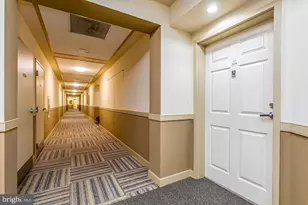 23 Pierside Dr, Baltimore, MD 21230 - Photo 2