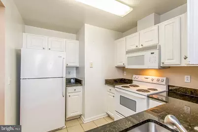 23 Pierside Drive #229, Baltimore, MD 21230 - Photo 8