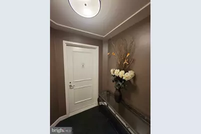 100 Harborview Drive #906, Baltimore, MD 21230 - Photo 2