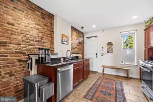 313 W 28th St, Baltimore, MD 21211 - Photo 6