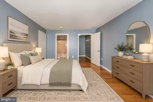 2702 Lighthouse Pt E, Baltimore, MD 21224 - Photo 8