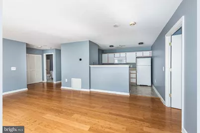2702 Lighthouse Pt E #617, Baltimore, MD 21224 - Photo 6