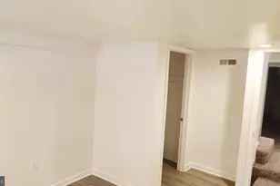 519 E 28th Street E, Baltimore, MD 21218 - Photo 26