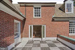 203 E 39th St, Baltimore, MD 21218 - Photo 36