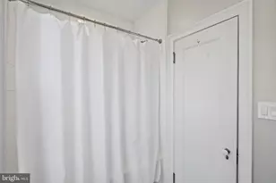 203 E 39th St, Baltimore, MD 21218 - Photo 32