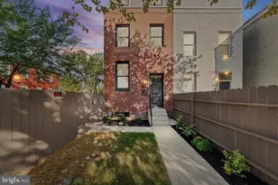 2013 Barclay St, Baltimore, MD 21218 - Photo 2